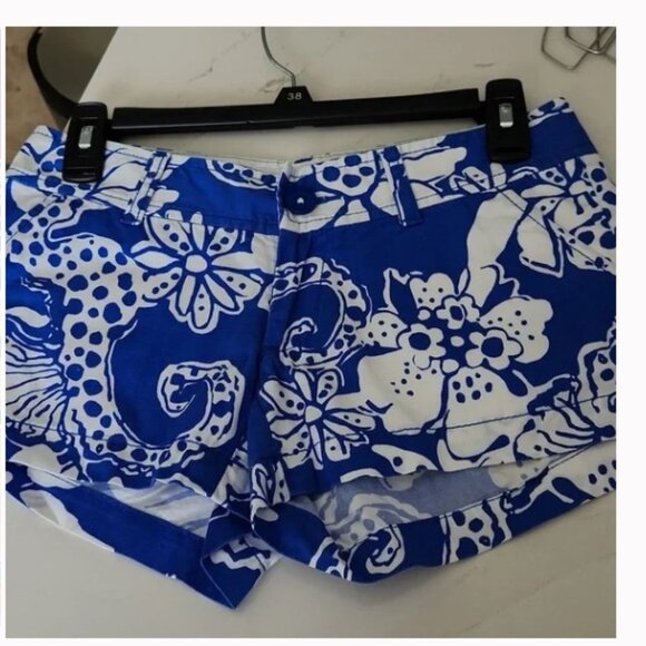 Lilly Pulitzer Pants - Lily Pulitzer "The Walsh" shorts